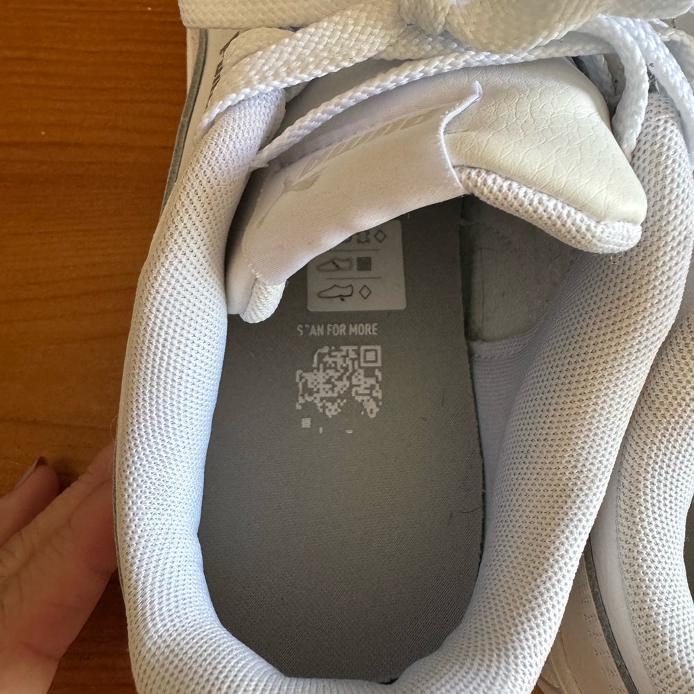 Puma Carina V2.0 - Picture 7 of 12